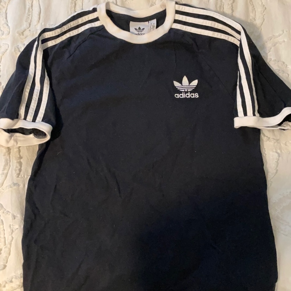 Adidas t-shirt size S